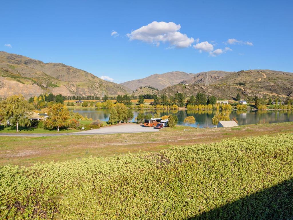 Kawarau Bay View - Cromwell Holiday Home ภายนอก รูปภาพ