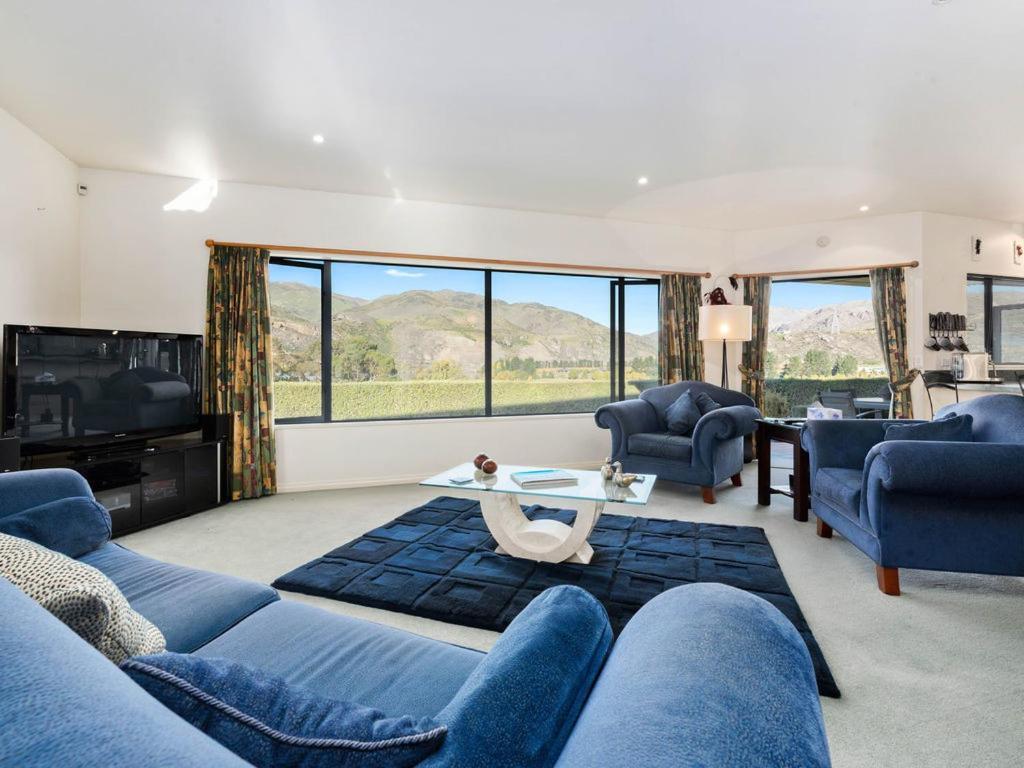 Kawarau Bay View - Cromwell Holiday Home ภายนอก รูปภาพ