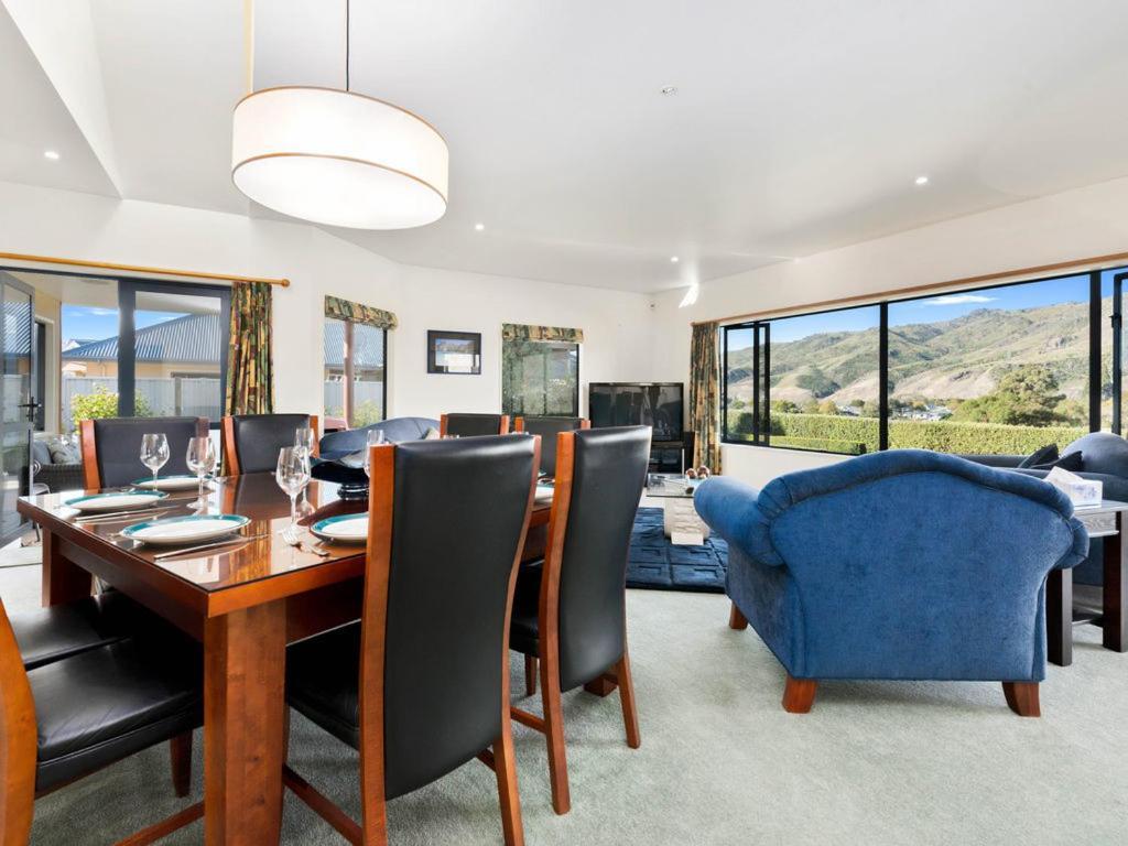 Kawarau Bay View - Cromwell Holiday Home ภายนอก รูปภาพ