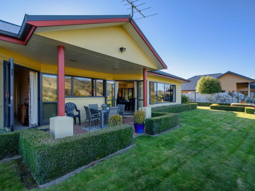 Kawarau Bay View - Cromwell Holiday Home ภายนอก รูปภาพ